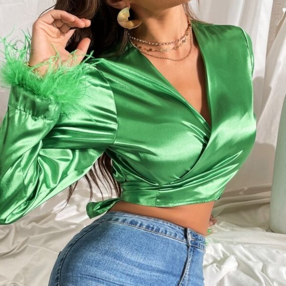 GREEN Statement Maker Fuzzy feather Cuff Blouse - Picture 4 of 9